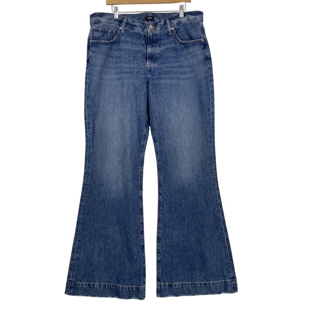 Express Jeans Womens 14L Blue 70s Flare MidRise Raw Hem Medium Wash 100% Cotton‎